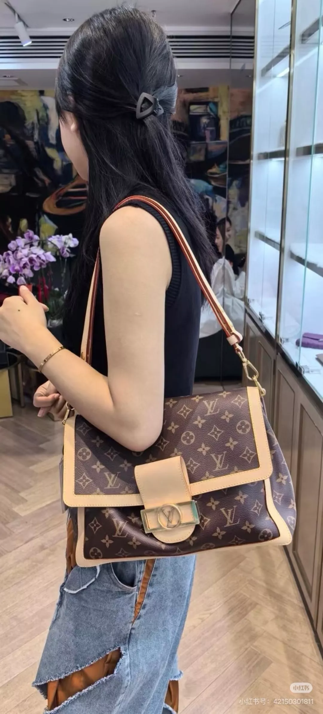 루이비통 모노그램 플랩 스트랩 메신저백 상세 이미지 12