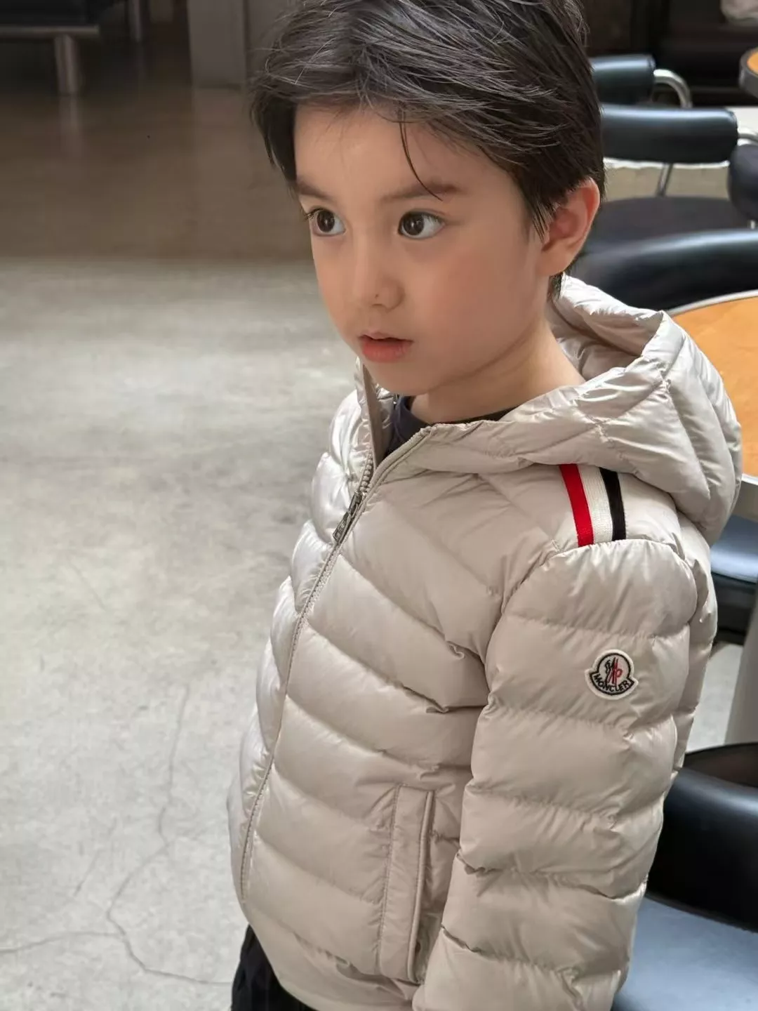몽클레어 구스다운 아동용 쇼트 패딩 상세 이미지 12
