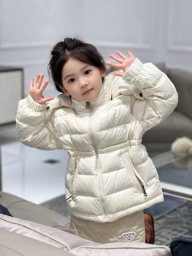 몽클레어 스트링 허리라인 아동용 쇼트 패딩 상세 이미지 20