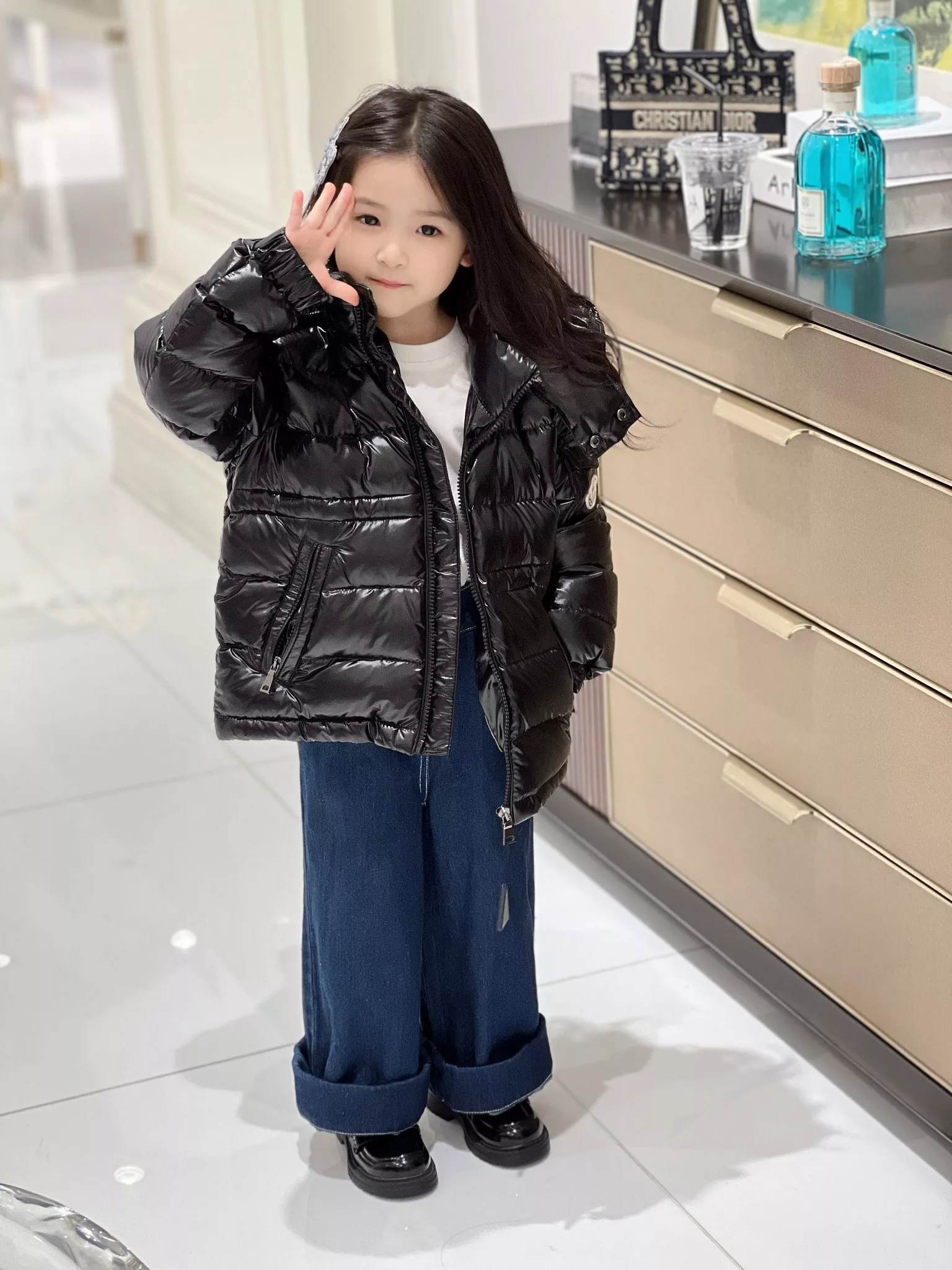 몽클레어 스트링 허리라인 아동용 쇼트 패딩 상세 이미지 27