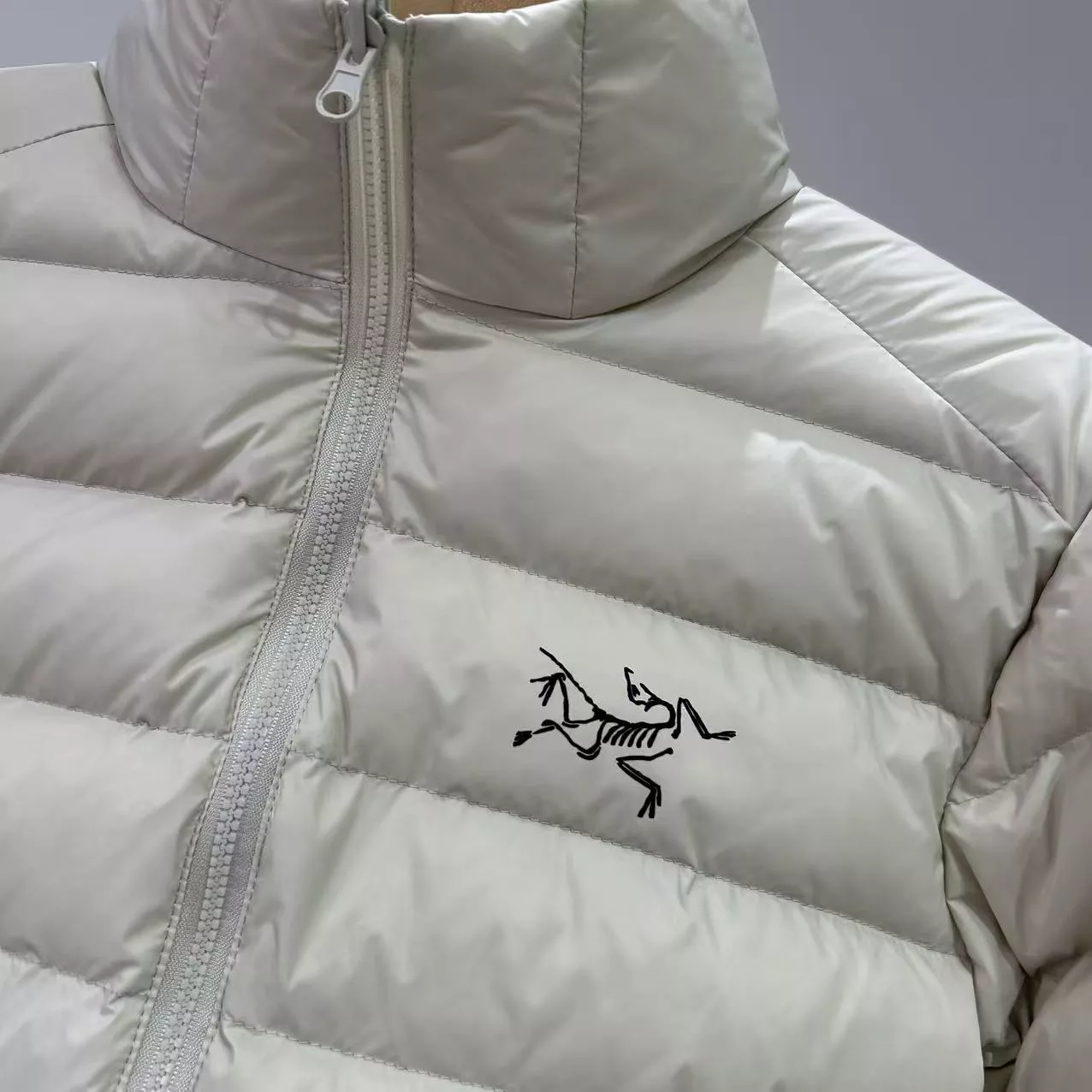 아크테릭스 친자용 경량 다운 아동용 쇼트 패딩 상세 이미지 5