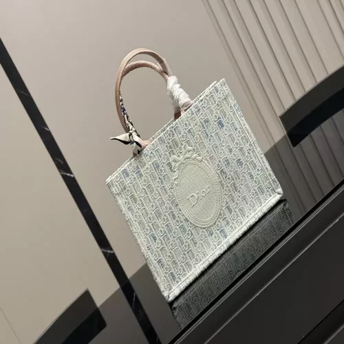 디올 패턴 자카드 더블 핸들 쇼퍼백