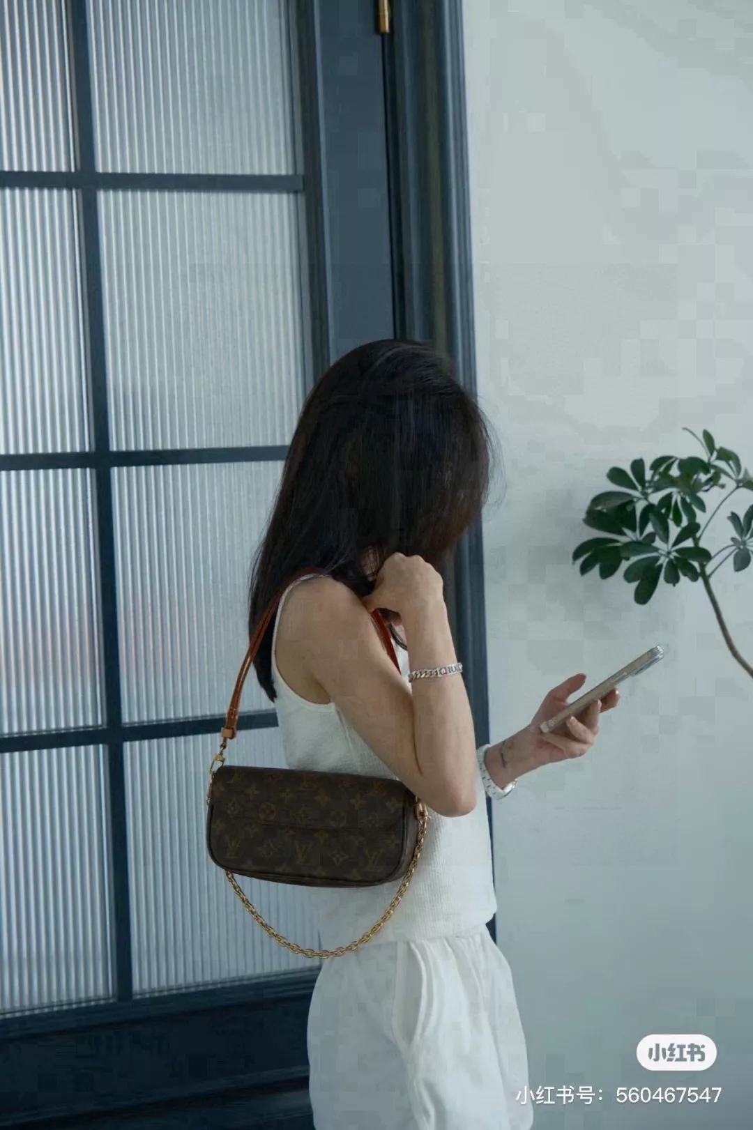 루이비통 모노그램 플랩 더블 체인 바게트백 상세 이미지 28