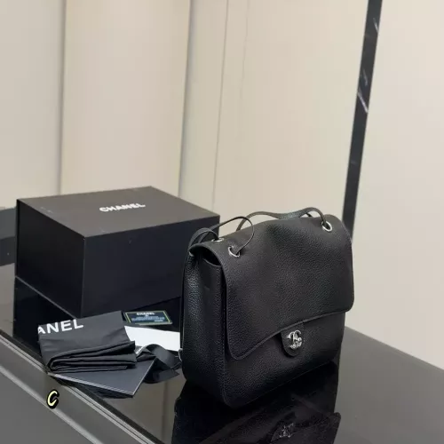 샤넬 실버 톤 잠금장치 플랩 숄더백