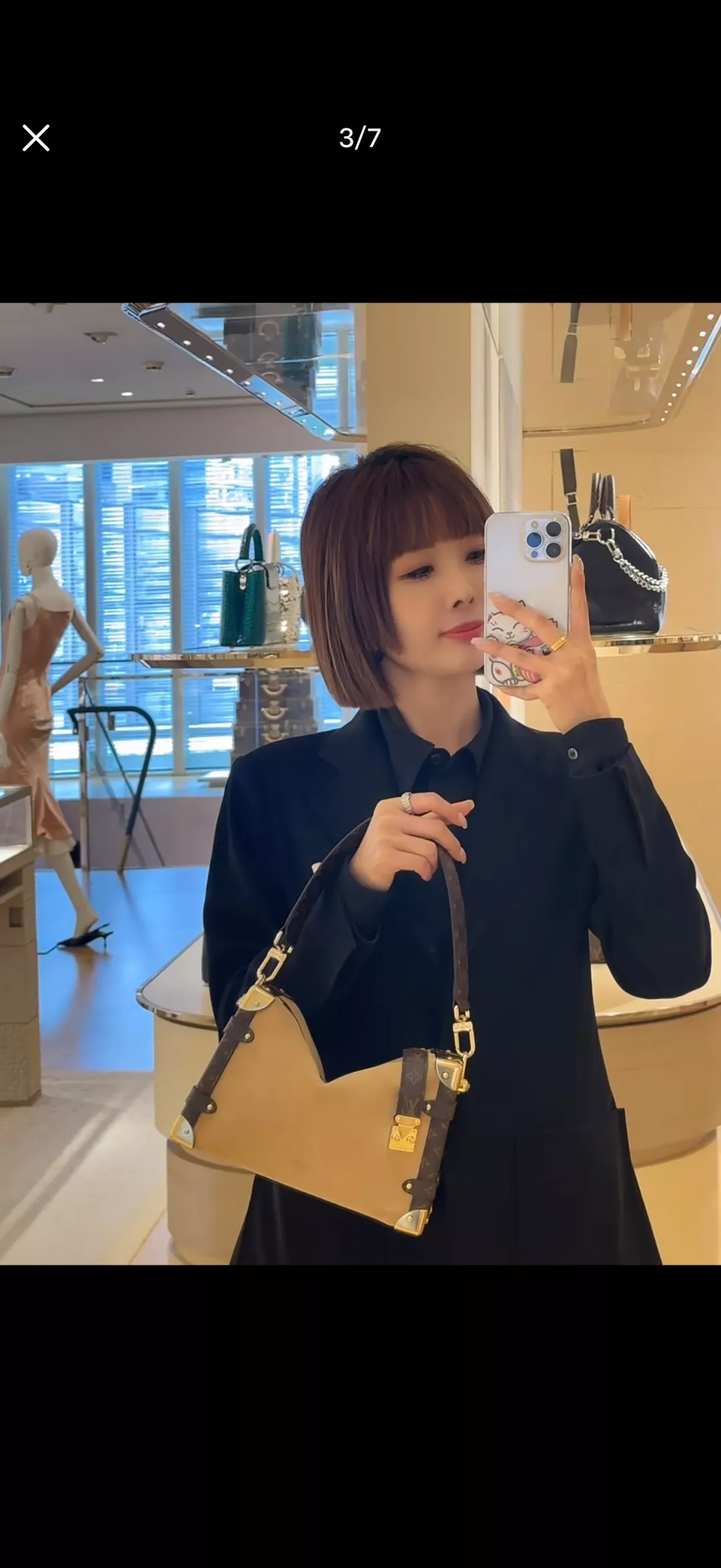 루이비통 모노그램 패턴 라운드 박스형 트렁크백 상세 이미지 23