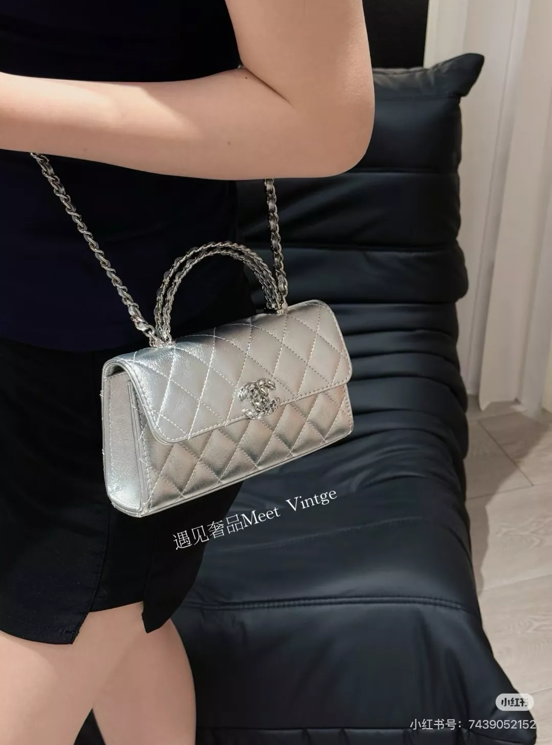 샤넬 퀼팅 소가죽 가로형 미니 토트백 상세 이미지 18