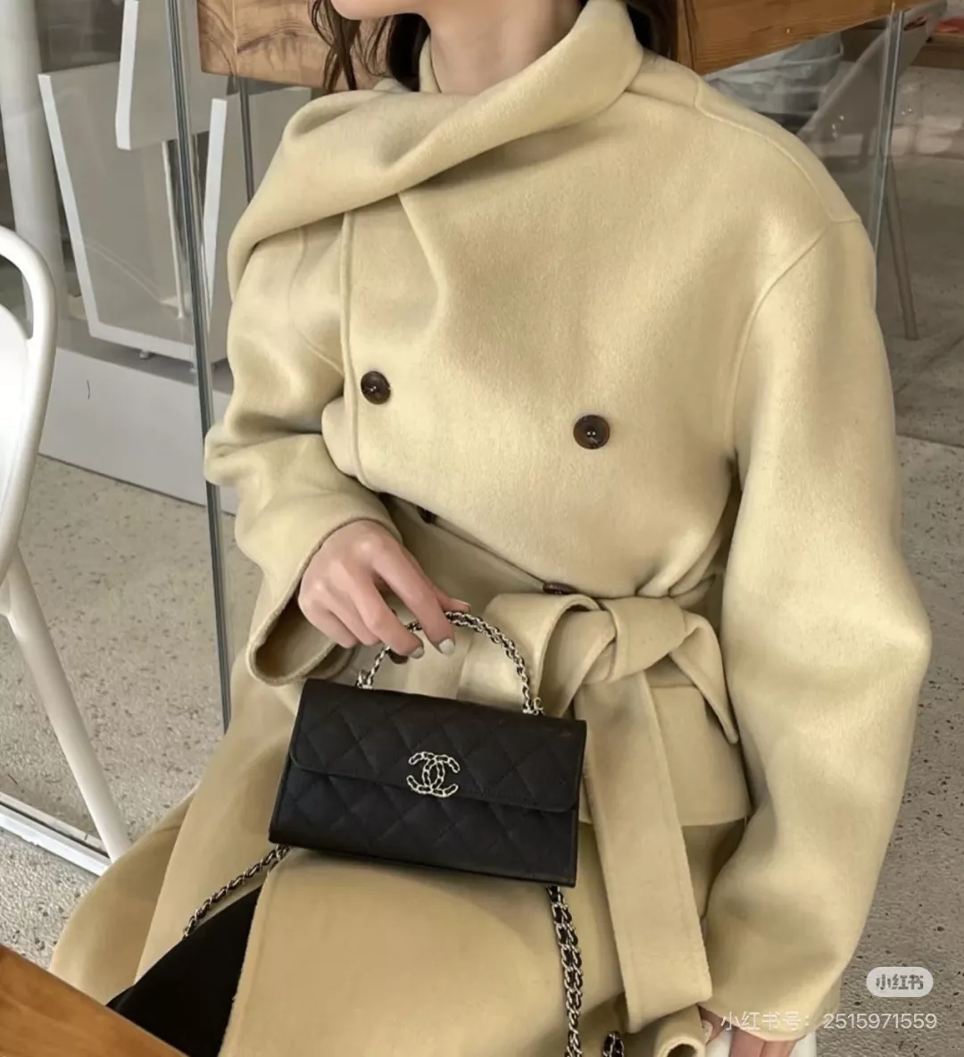 샤넬 퀼팅 소가죽 체인 핸들 보스턴백 상세 이미지 31