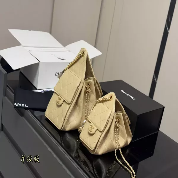 샤넬 미세한 입자 질감 체인 스트랩 호보백