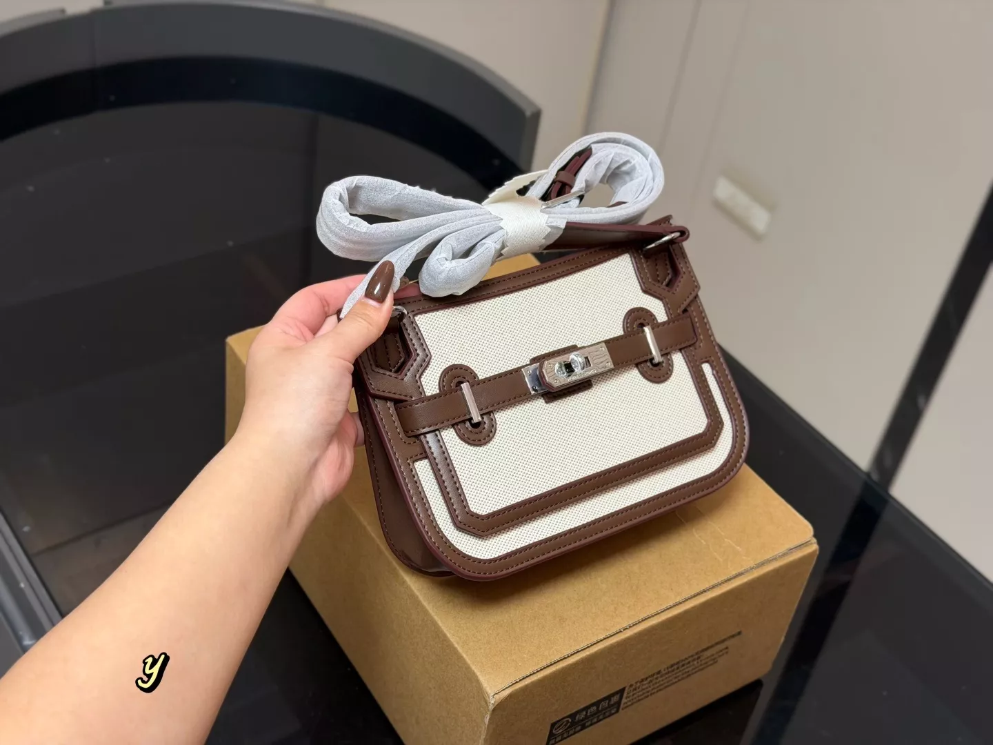 에르메스 캔버스 배색 플랩 벨트 장식 크로스백 상세 이미지 12
