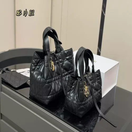 디올 퀼팅 패턴 더블 핸들 가로형 토트백
