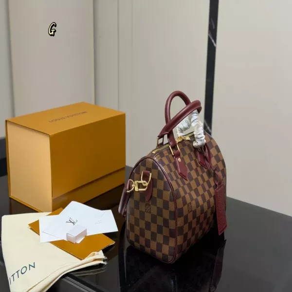 루이비통 체크 패턴 더블 핸들 지퍼 보스턴백