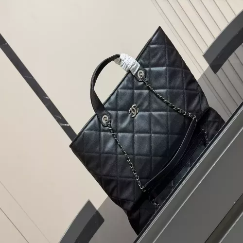 샤넬 다이아몬드 퀼팅 체인 스트랩 쇼퍼백