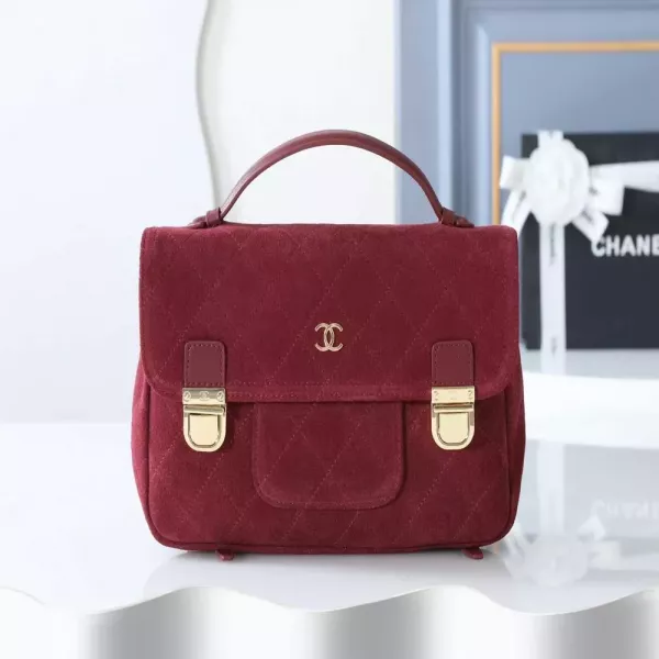 샤넬 스웨이드 효과 소가죽 체인 백팩