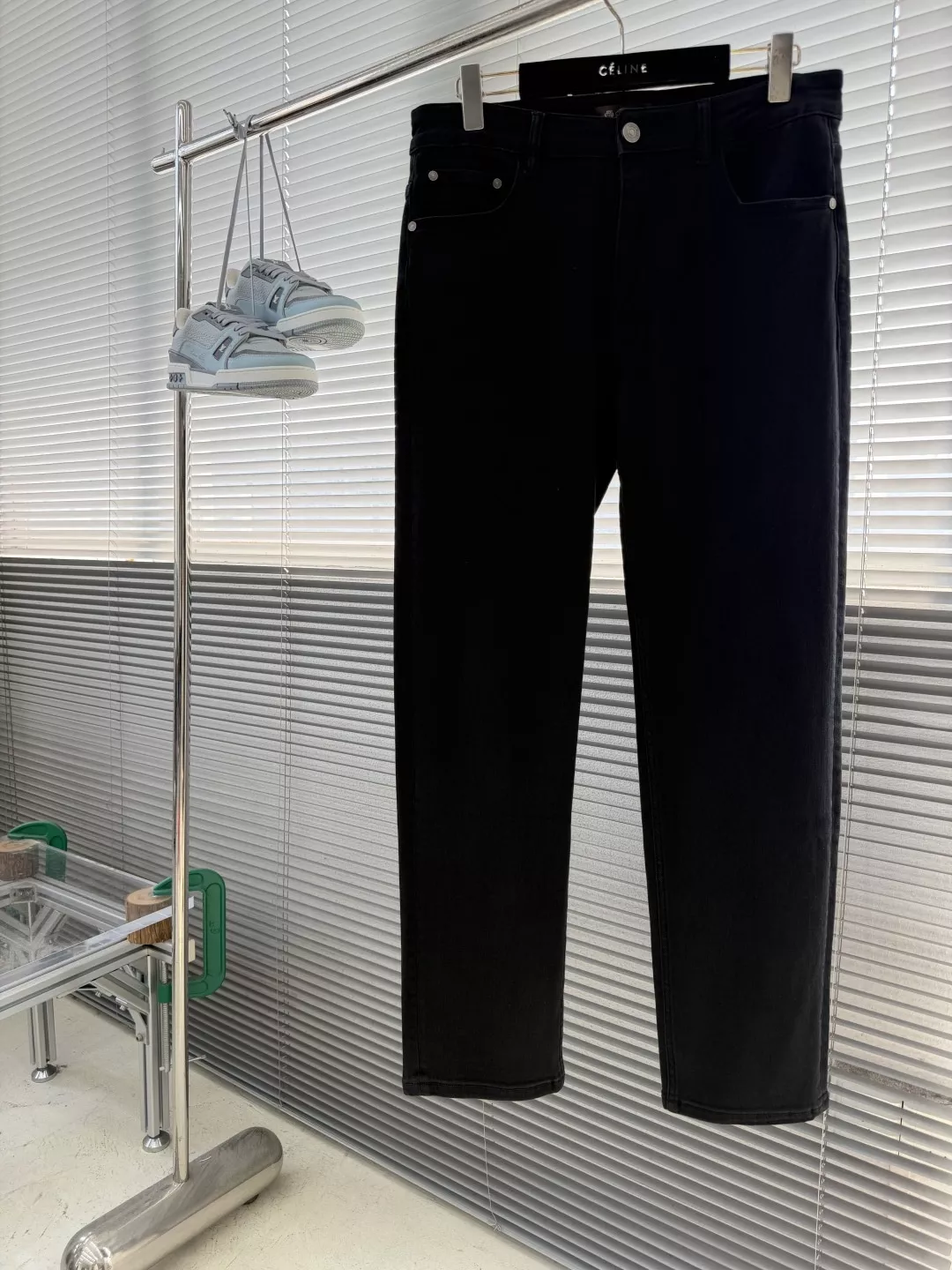 로로피아나 워싱 슬림 일자핏 남녀공용 데님 팬츠 상세 이미지 1