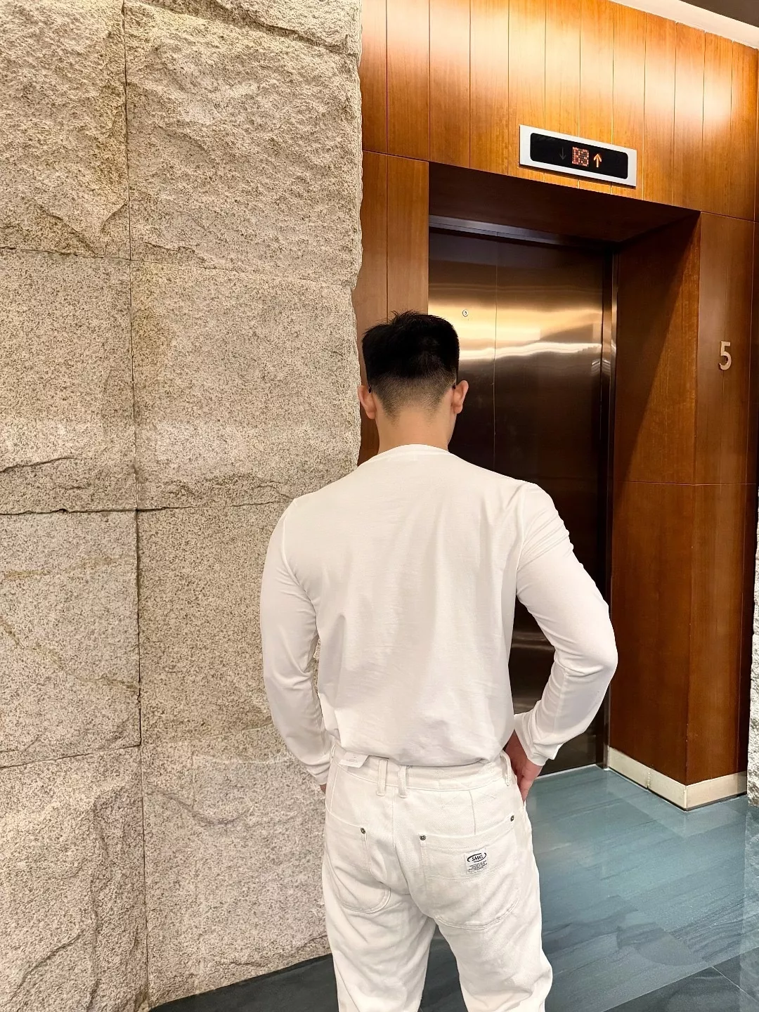 프라다 삼각 자수 면 혼방 남녀공용 긴소매 티셔츠 상세 이미지 21