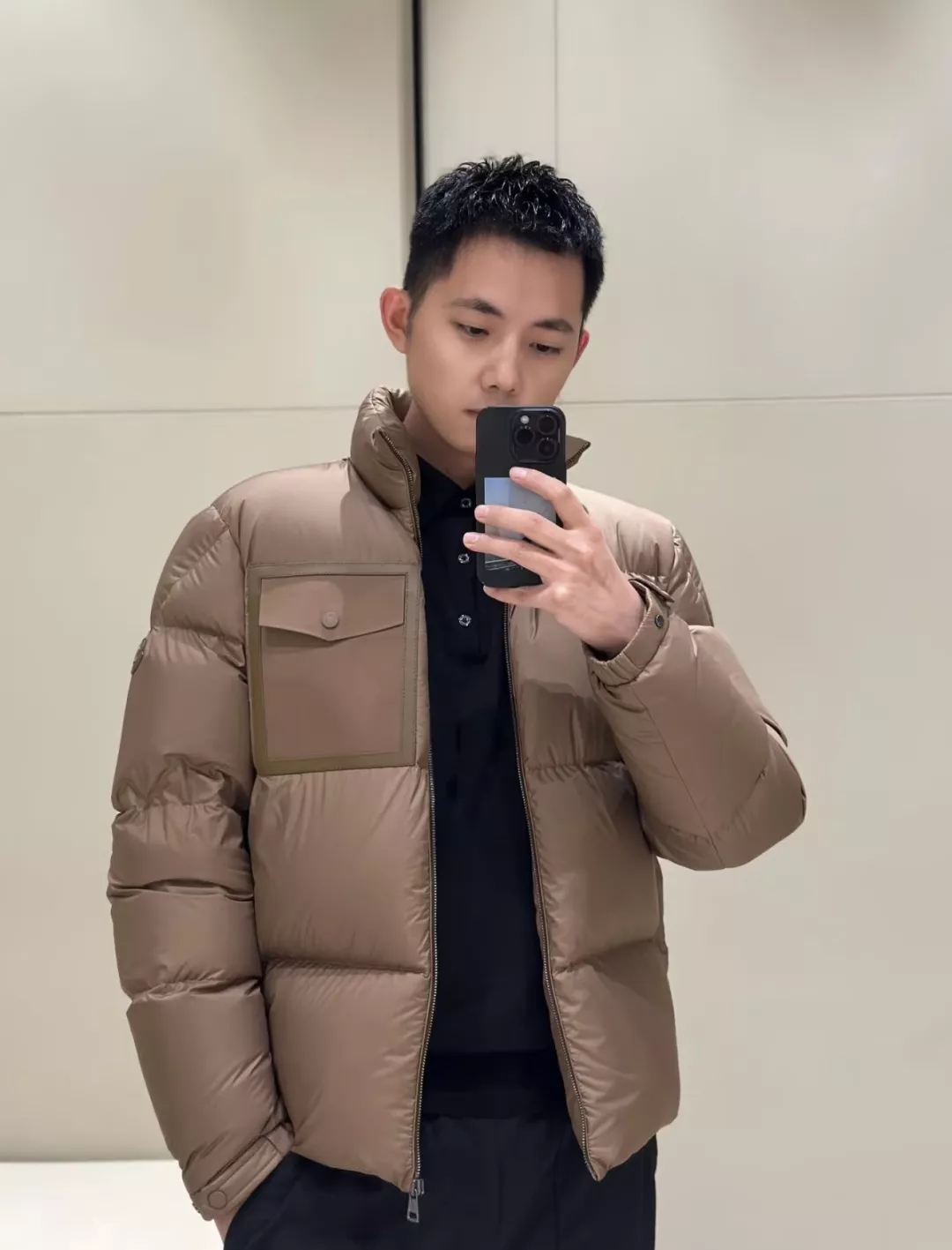 몽클레어 스탠드칼라 나일론 남녀공용 쇼트 패딩 상세 이미지 23