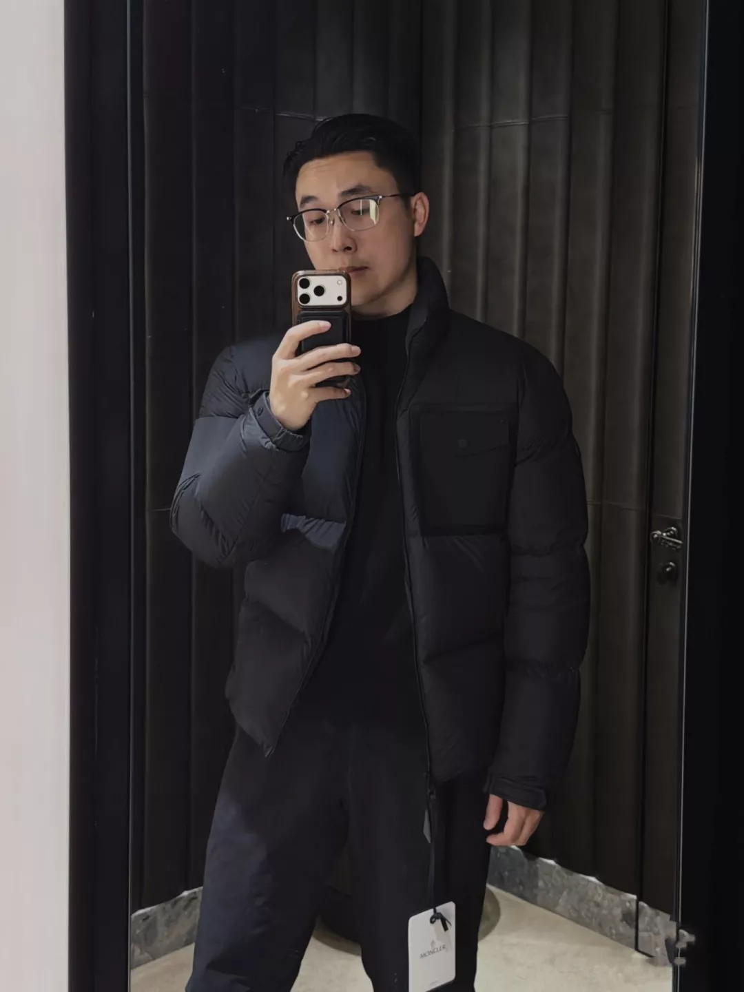 몽클레어 스탠드칼라 나일론 남녀공용 쇼트 패딩 상세 이미지 29
