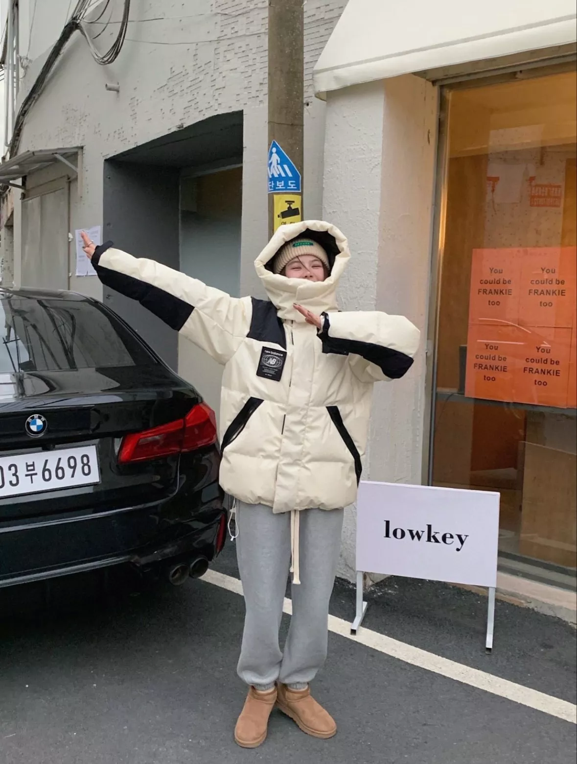 뉴발란스 와펜 후드 방수 남녀공용 쇼트 패딩 상세 이미지 45
