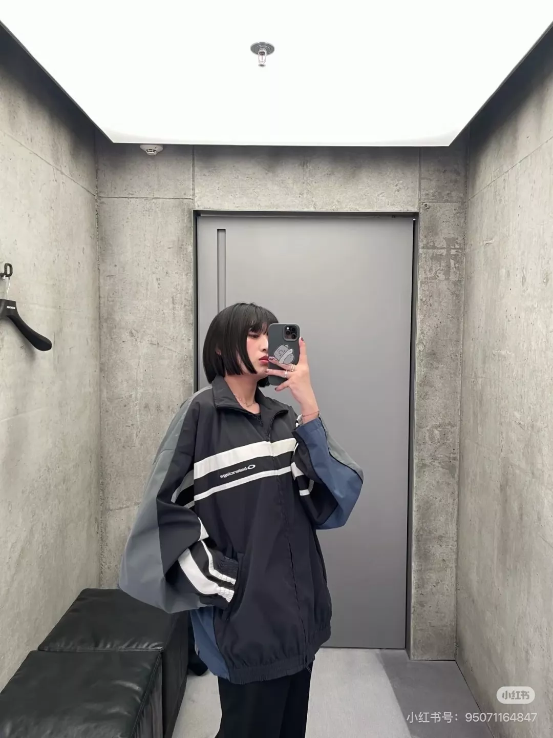 발렌시아가 루즈핏 투웨이 집업 남녀공용 상하의 세트 상세 이미지 29