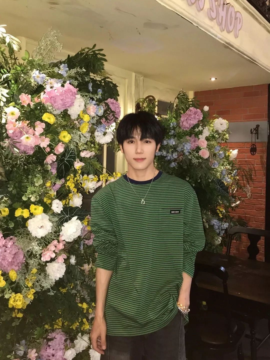 미우미우 잔줄무늬 면 남녀공용 긴소매 티셔츠 상세 이미지 10