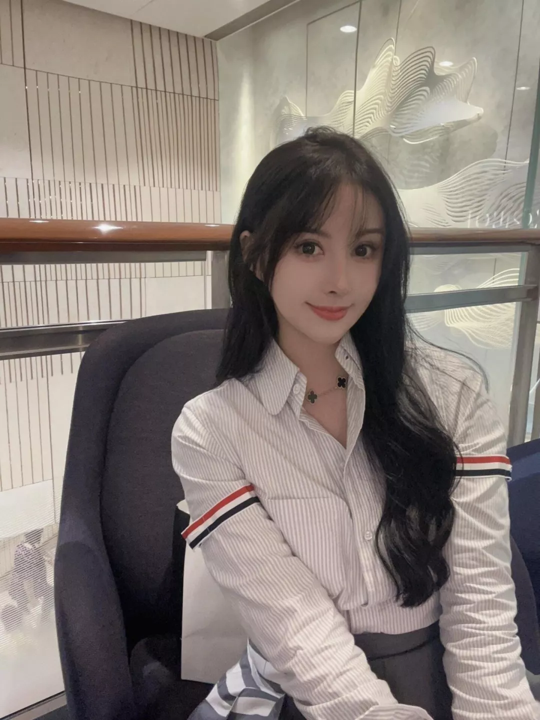 톰브라운 면 스트라이프 남녀공용 긴소매 셔츠 상세 이미지 14