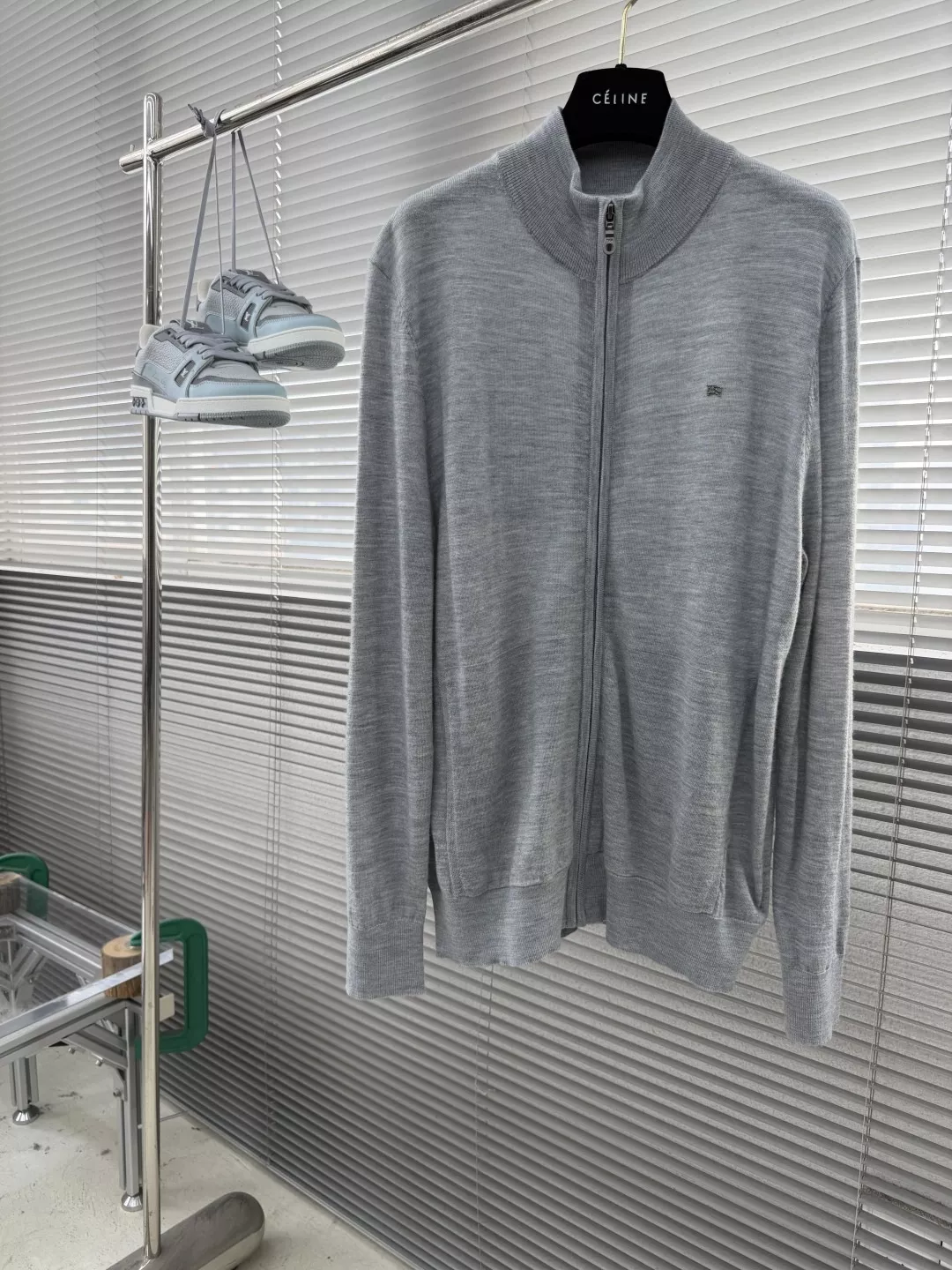 버버리 울 스탠드칼라 집업 남녀공용 니트 재킷 상세 이미지 1