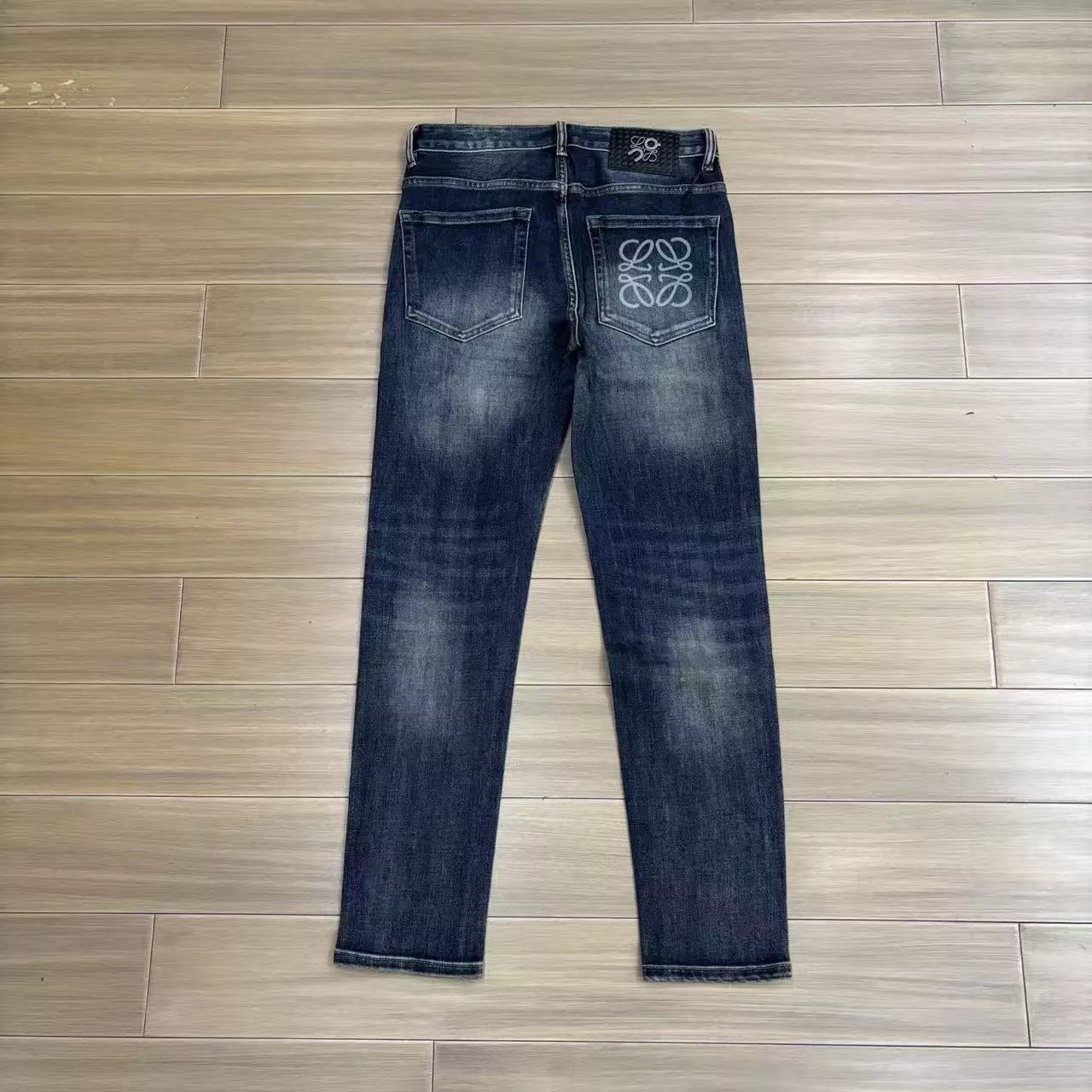 로에베 워싱 디자인 남녀공용 데님 팬츠 상세 이미지 3