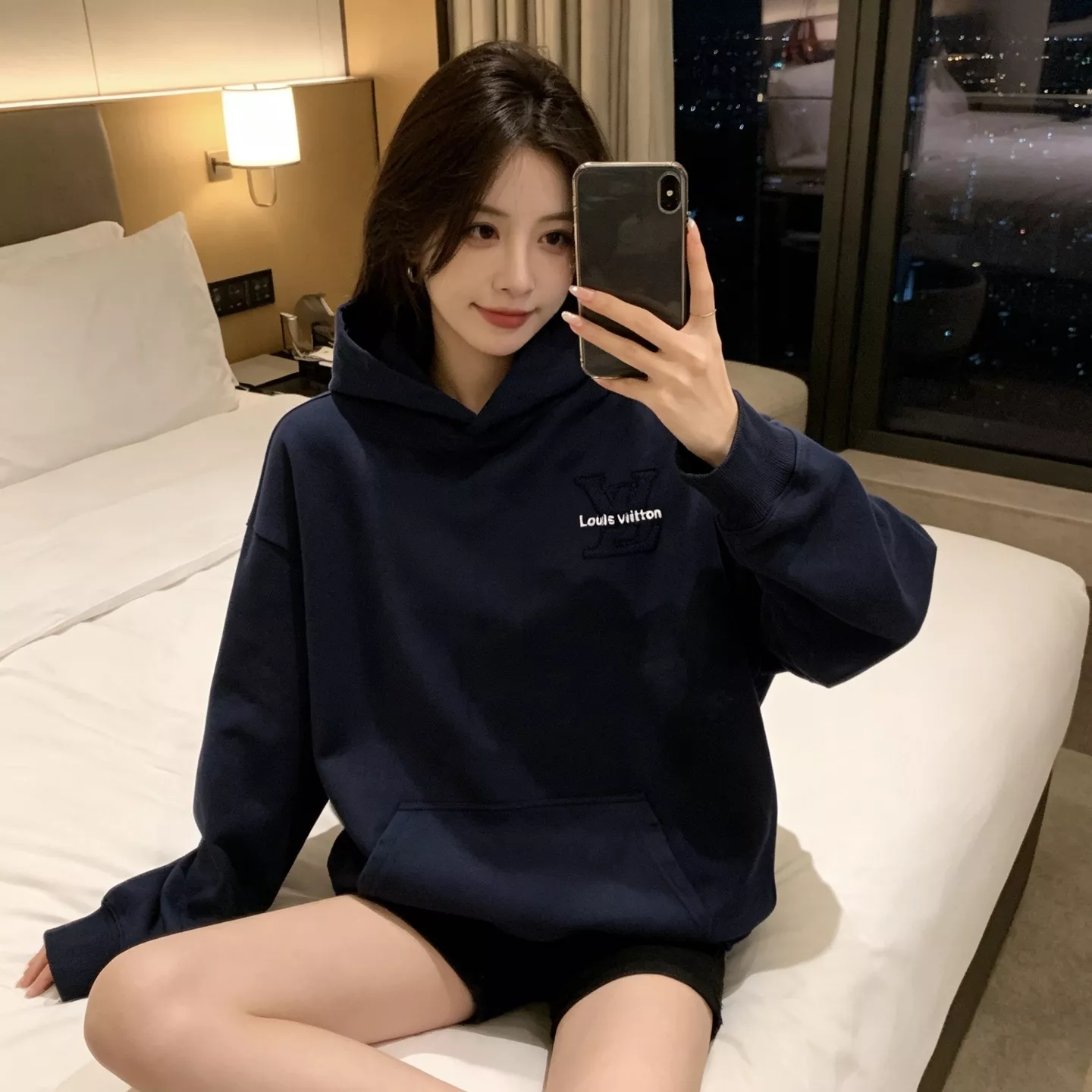루이비통 레터링 자수 남녀공용 후드 티셔츠 상세 이미지 12