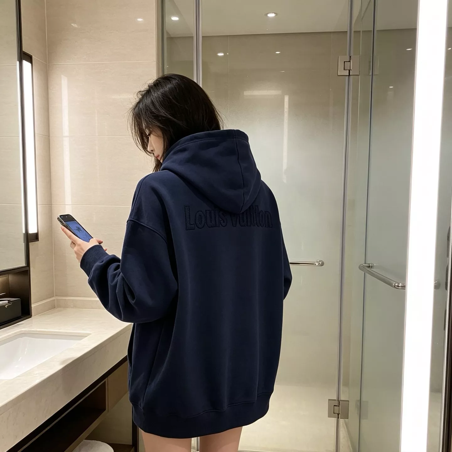 루이비통 레터링 자수 남녀공용 후드 티셔츠 상세 이미지 16