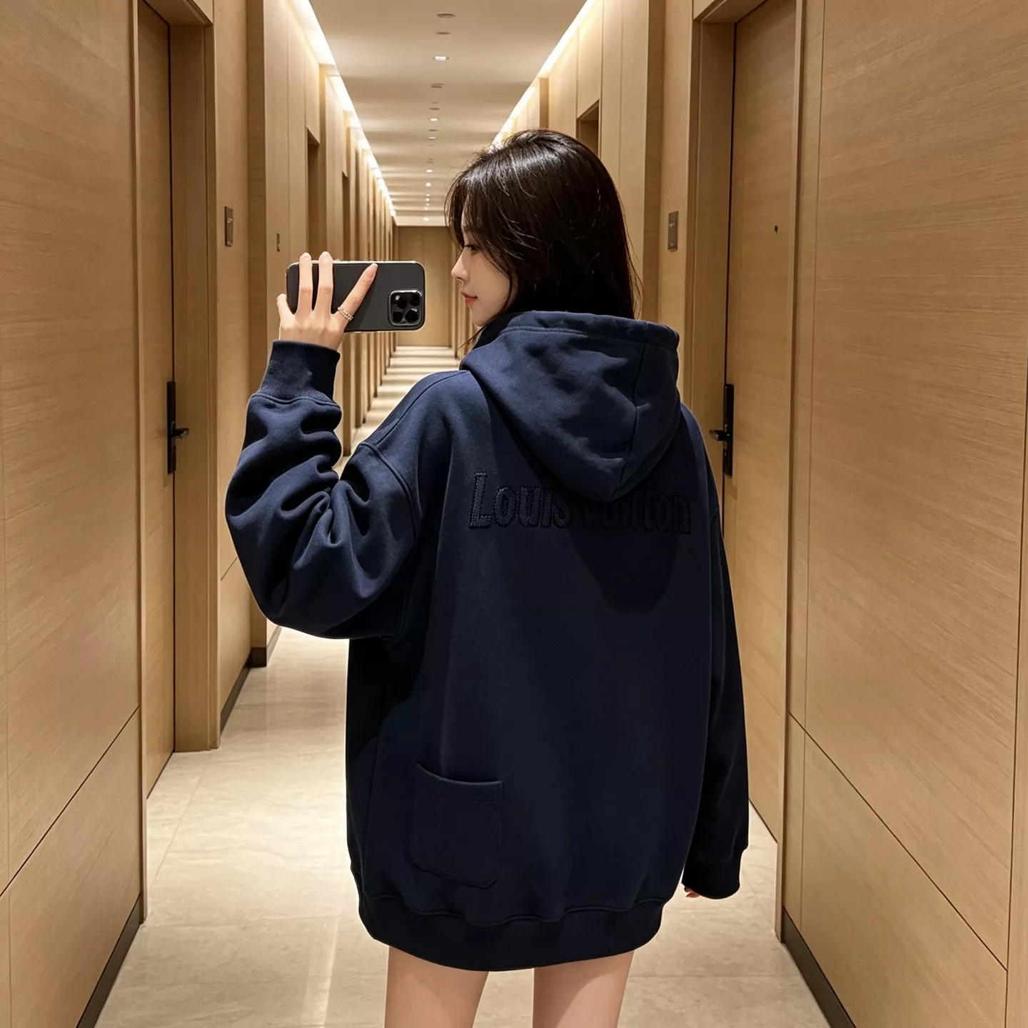 루이비통 레터링 자수 남녀공용 후드 티셔츠 상세 이미지 17