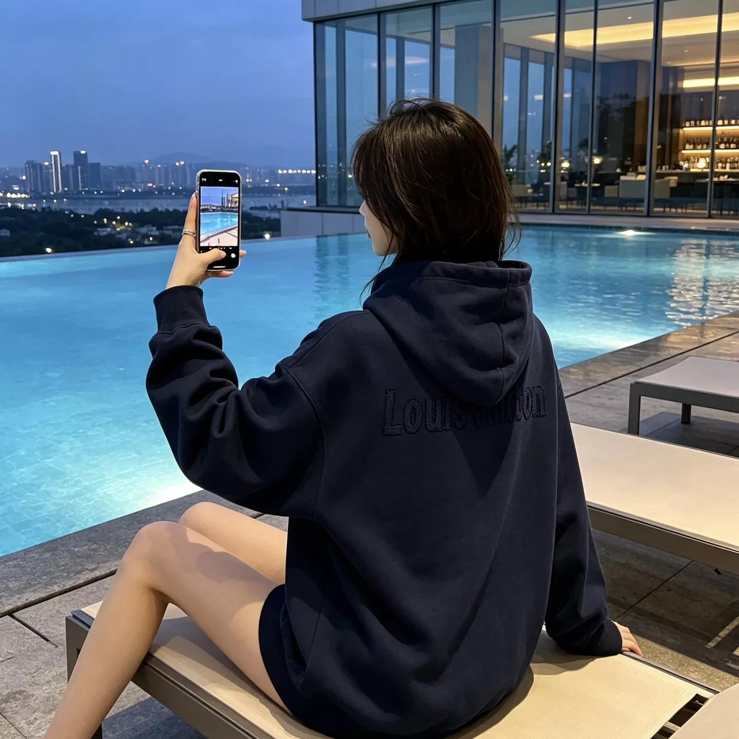 루이비통 레터링 자수 남녀공용 후드 티셔츠 상세 이미지 20