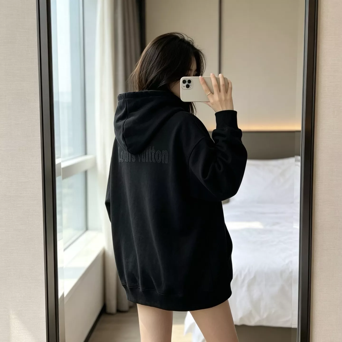 루이비통 레터링 자수 남녀공용 후드 티셔츠 상세 이미지 17