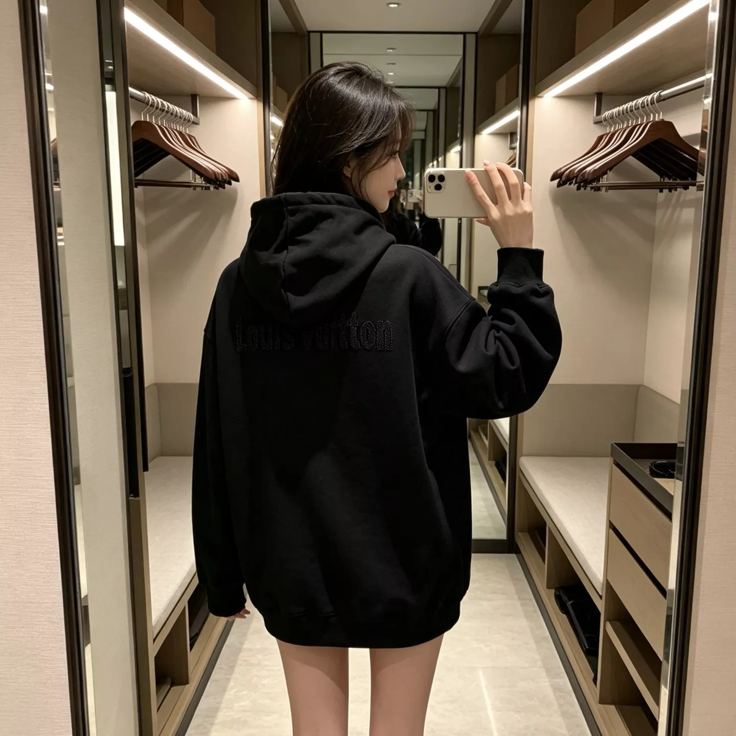 루이비통 레터링 자수 남녀공용 후드 티셔츠 상세 이미지 20