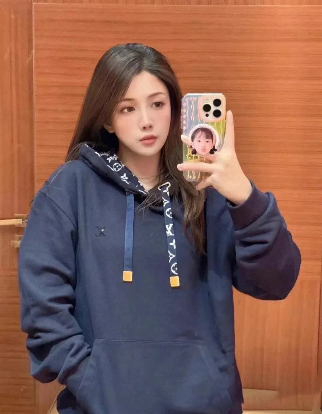 루이비통 모노그램 루즈핏 남녀공용 후드 티셔츠 상세 이미지 14