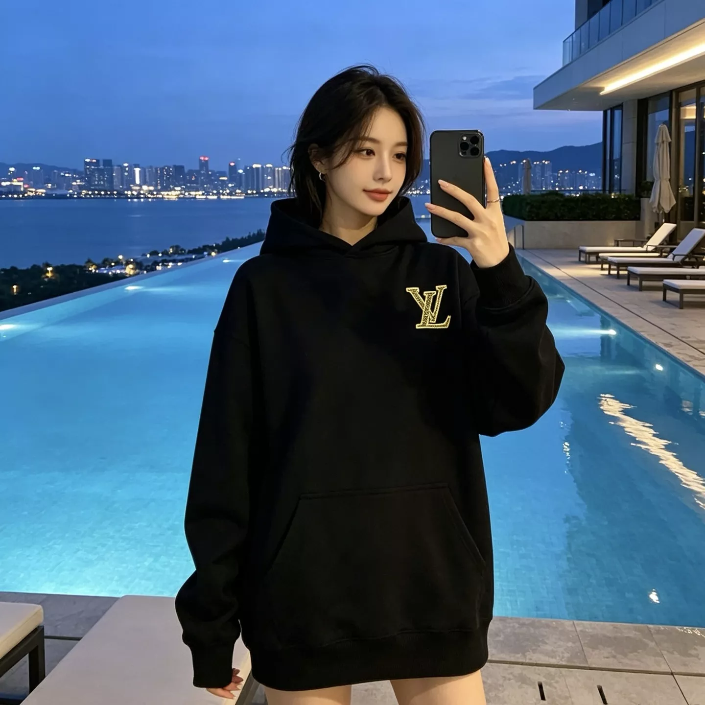 루이비통 자수 로고 루즈핏 남녀공용 후드 티셔츠 상세 이미지 14