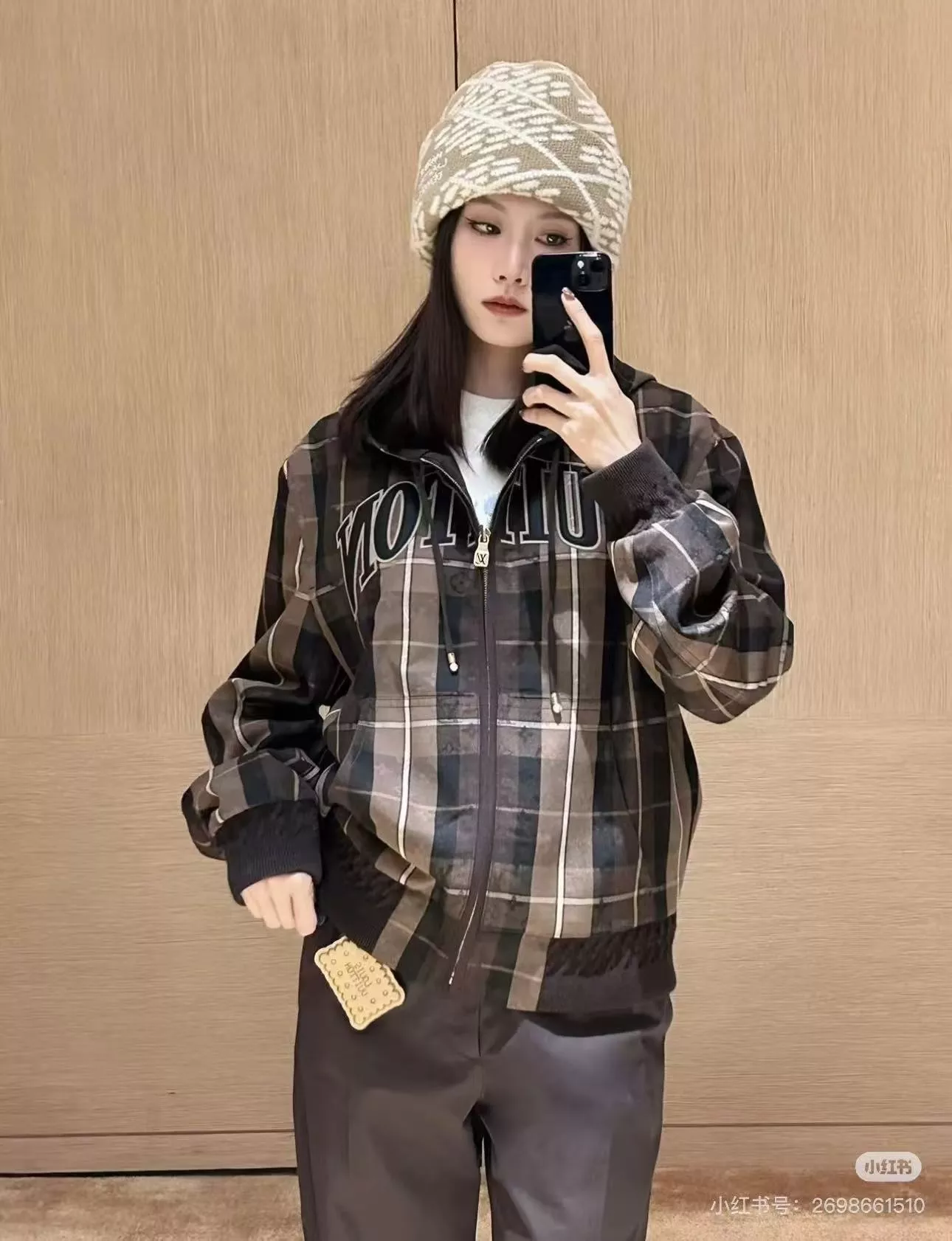 루이비통 체크 자수 숏핏 남녀공용 후드 재킷 상세 이미지 13
