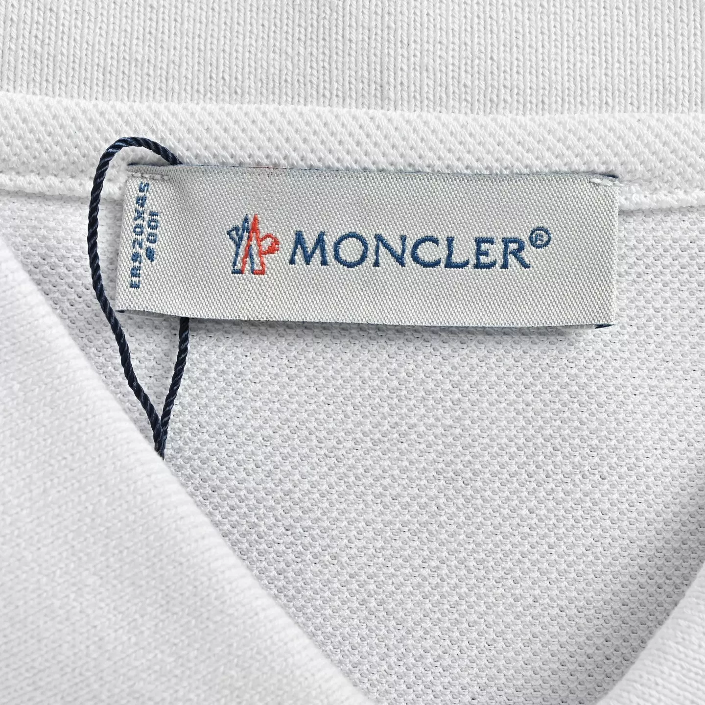 몽클레어 골지 카라 남녀공용 긴소매 티셔츠 상세 이미지 5