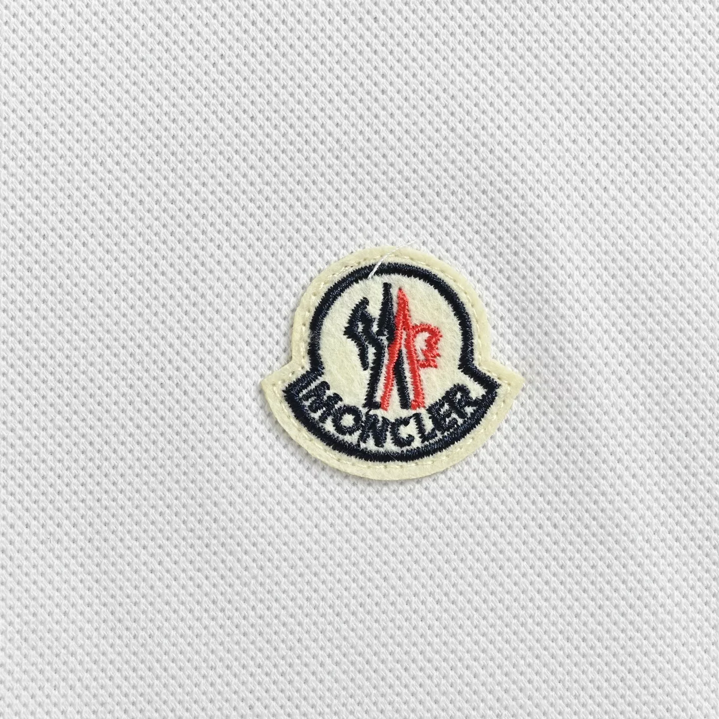 몽클레어 골지 카라 남녀공용 긴소매 티셔츠 상세 이미지 8