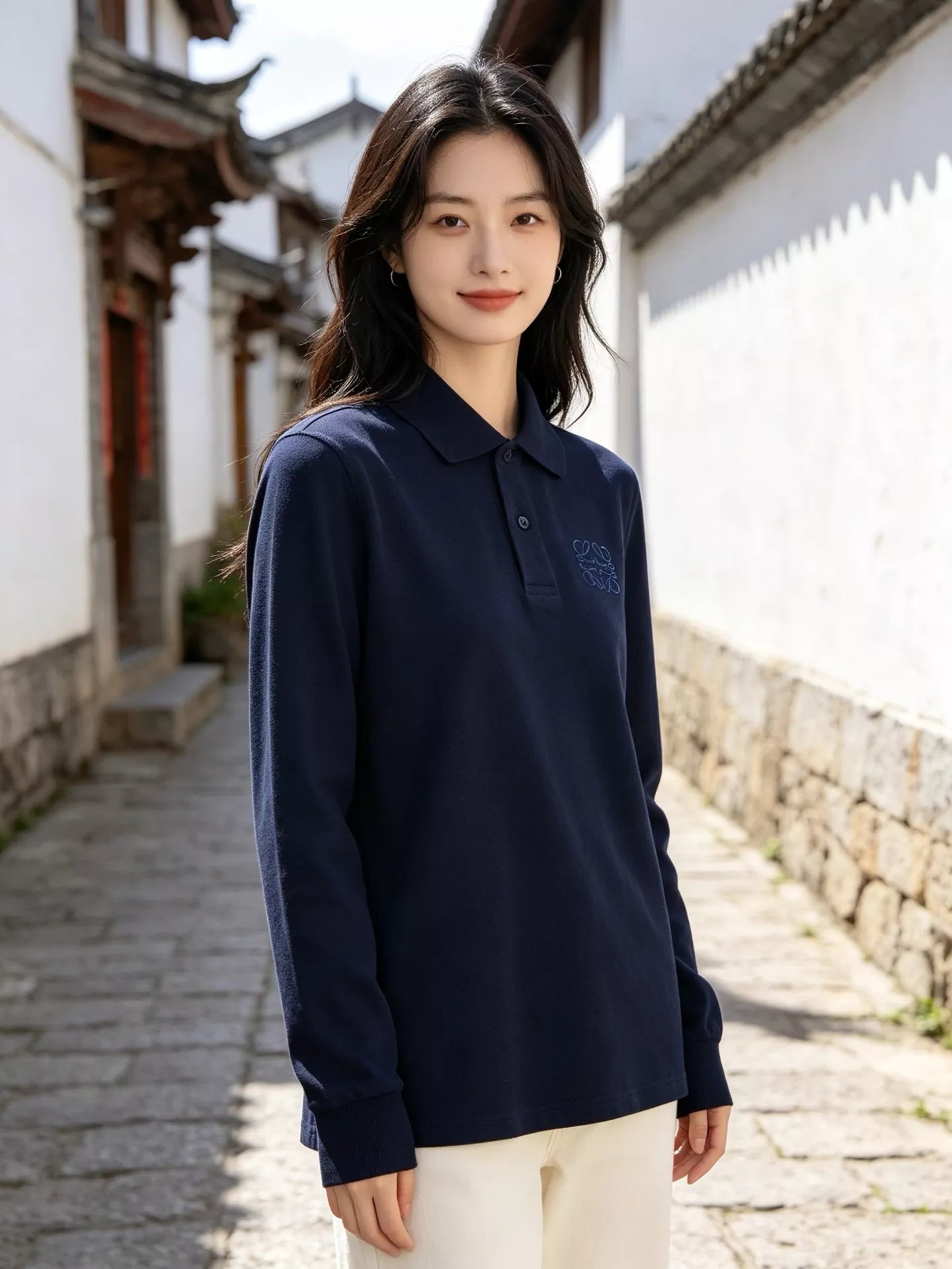 로에베 가슴 로고 자수 남녀공용 긴소매 티셔츠 상세 이미지 12