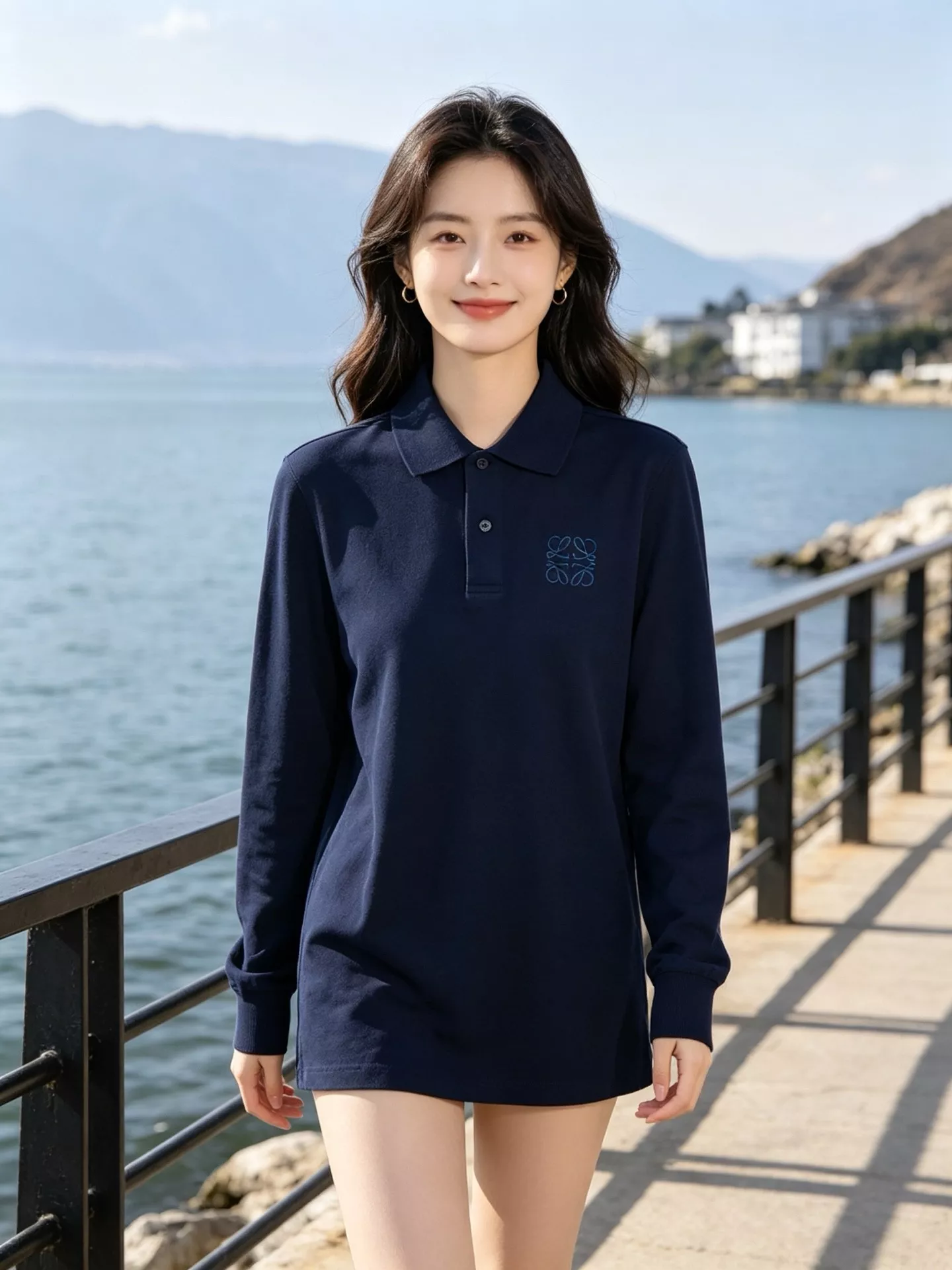 로에베 가슴 로고 자수 남녀공용 긴소매 티셔츠 상세 이미지 13