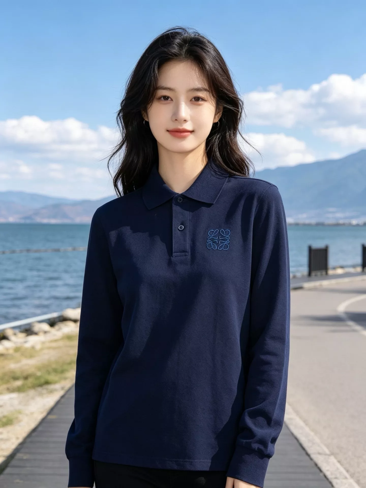 로에베 가슴 로고 자수 남녀공용 긴소매 티셔츠 상세 이미지 15