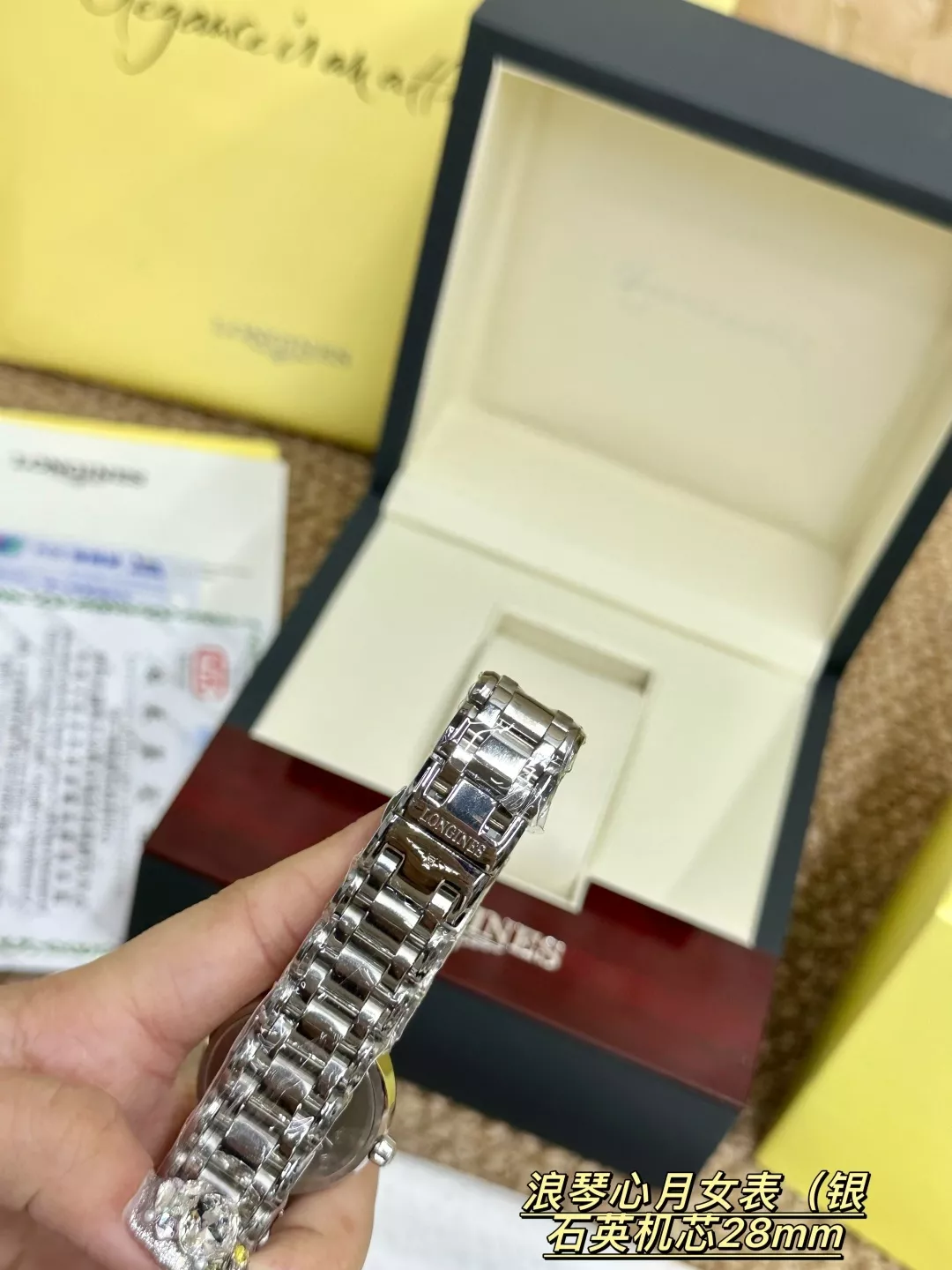 론진 레드 다이얼 쿼츠 여성용 메탈 시계 상세 이미지 5