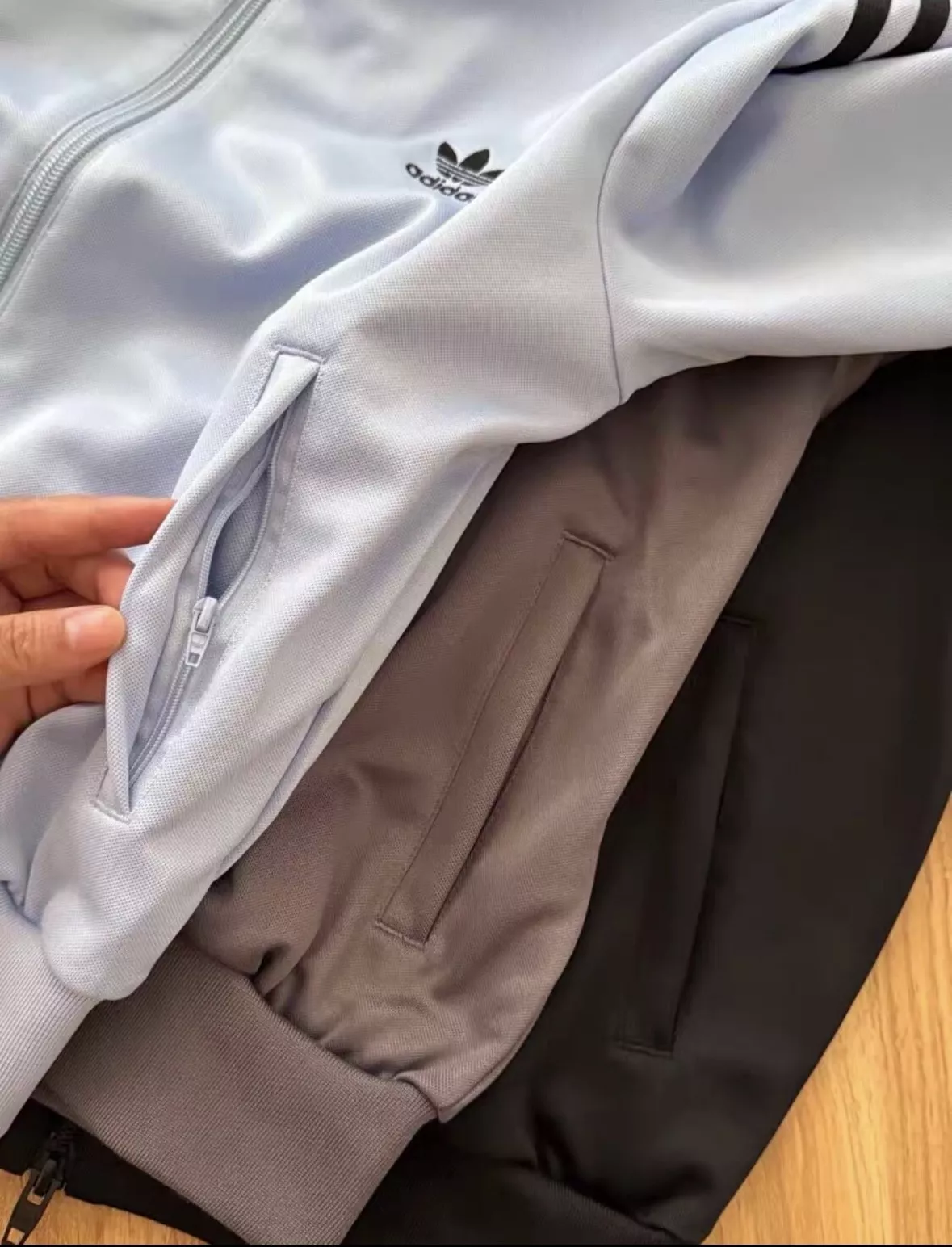 아디다스 삼선 자수 투웨이 여성용 집업 재킷 상세 이미지 8