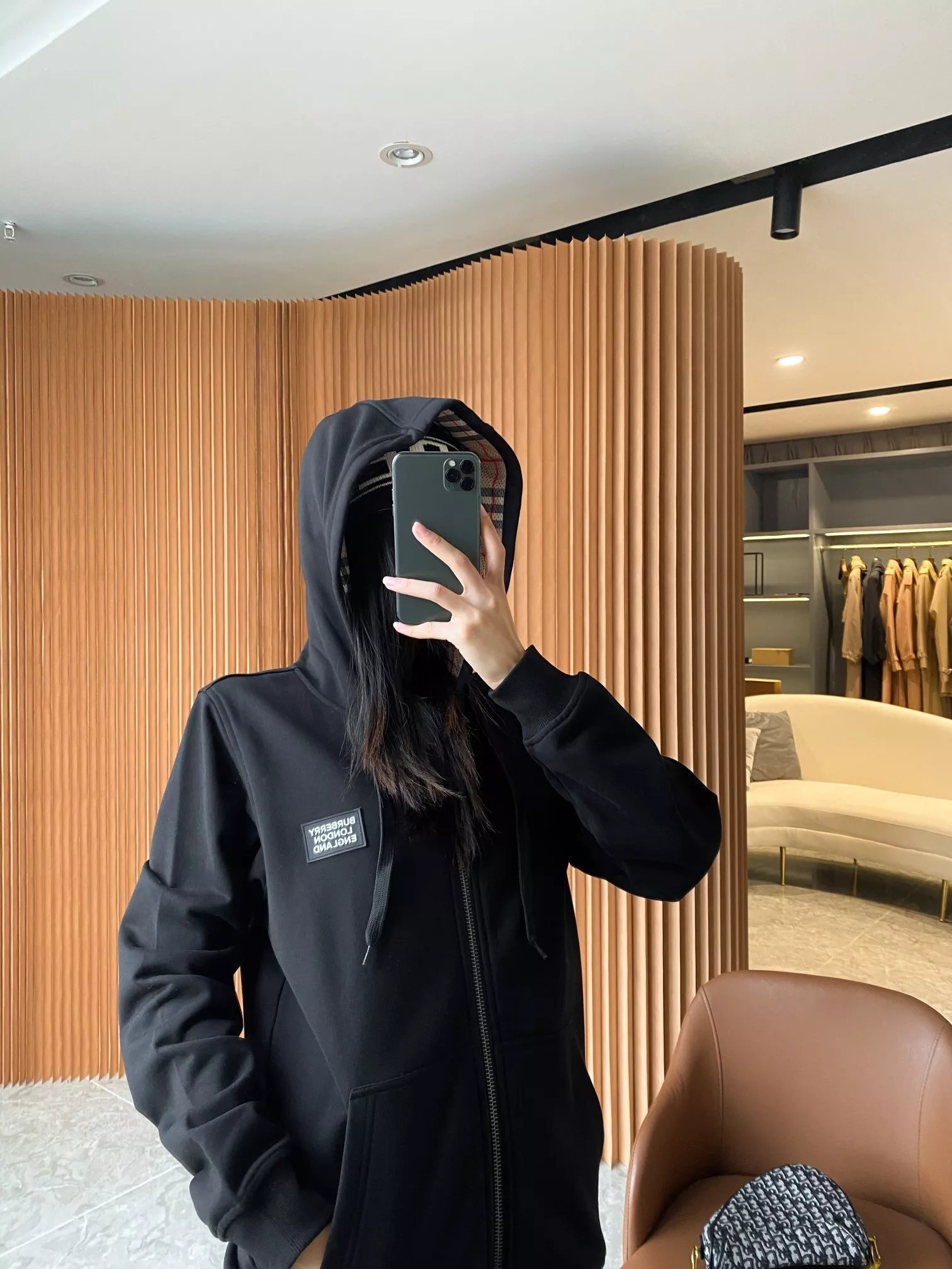 버버리 실리콘 로고 면 남녀공용 후드 재킷 상세 이미지 47