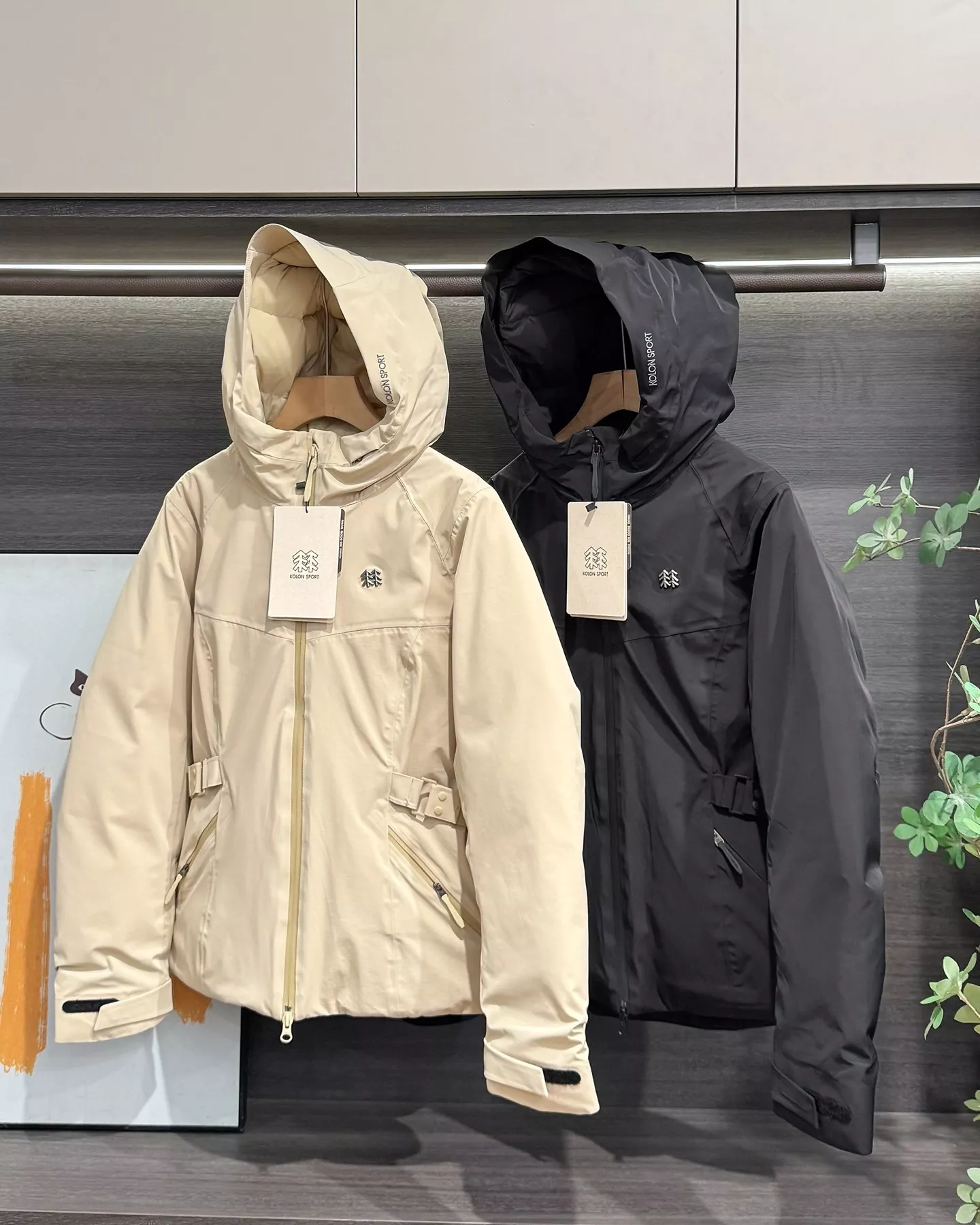 코오롱스포츠 후드 벨트 구스다운 여성용 쇼트 패딩 상세 이미지 8
