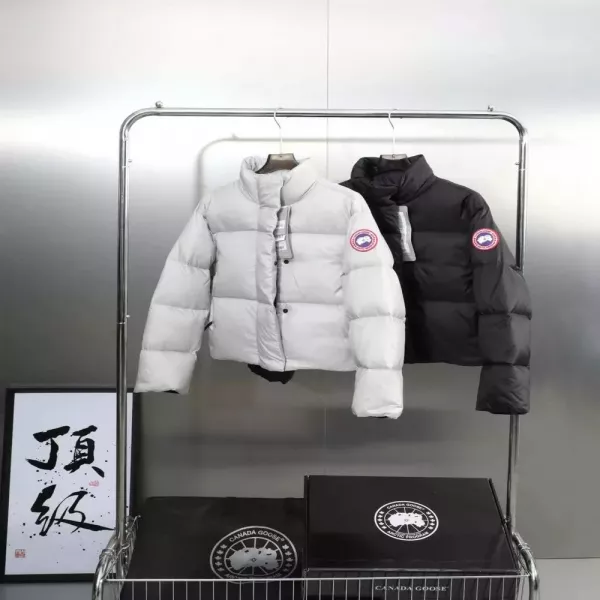 캐나다구스 광택 덕다운 수납형 여성용 쇼트 패딩