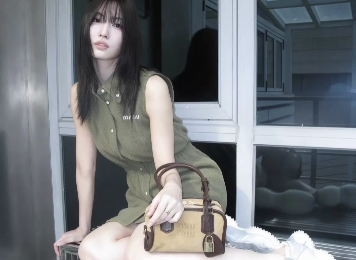미우미우 배색 자수 민소매 여성용 원피스 상세 이미지 13