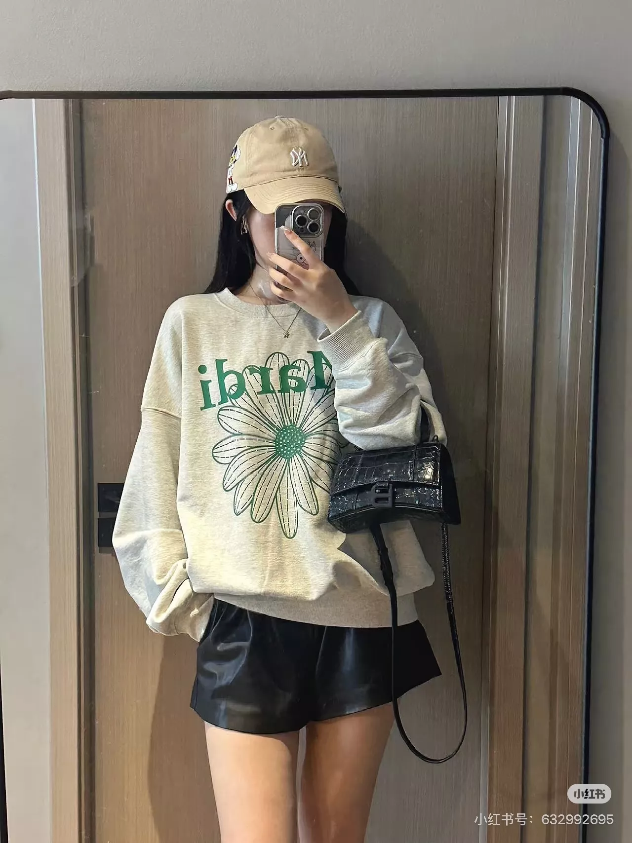 마르디 데이지 프린트 여성용 긴소매 티셔츠 상세 이미지 31