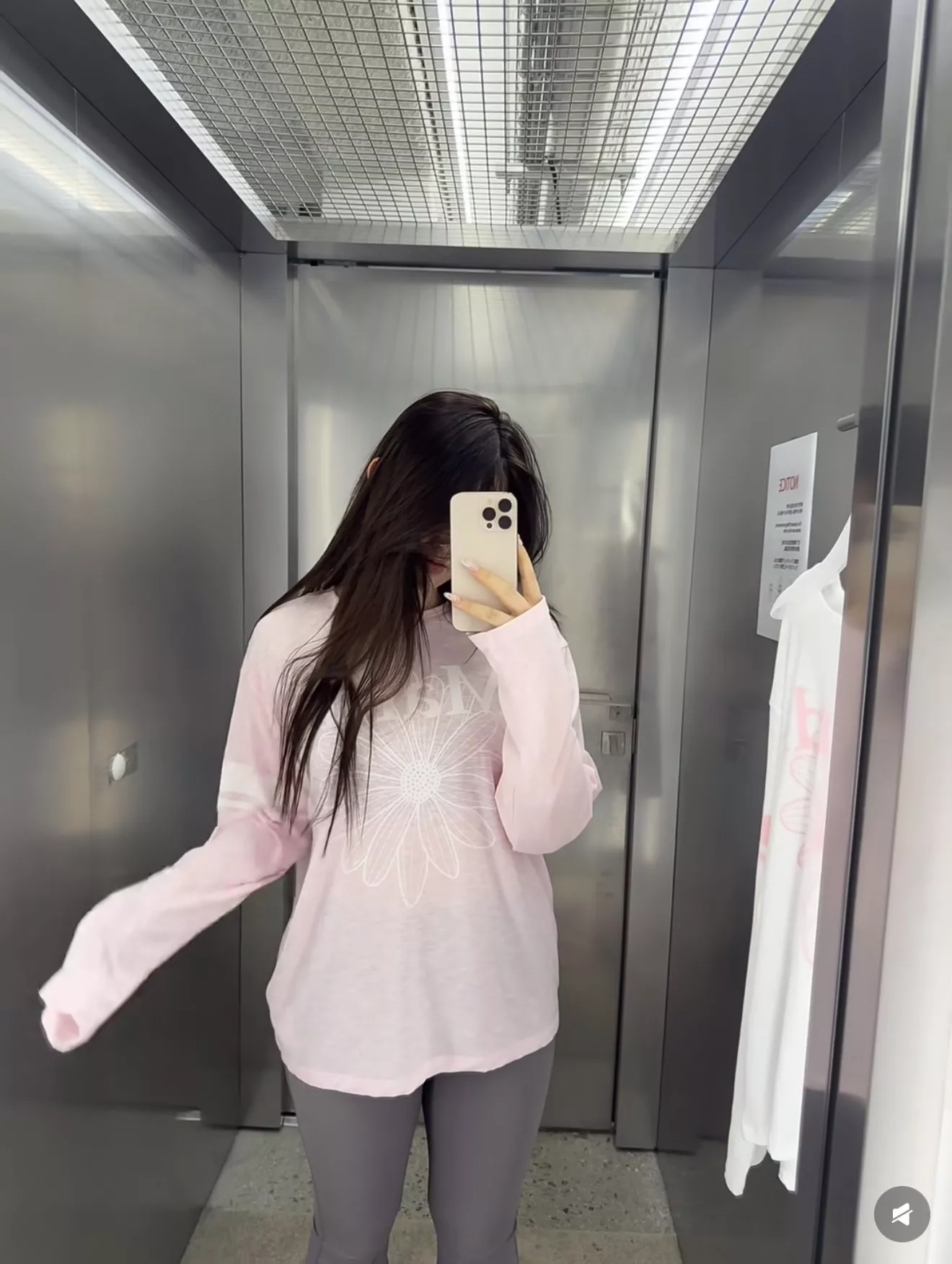 마르디 데이지 프린트 여성용 긴소매 티셔츠 상세 이미지 34