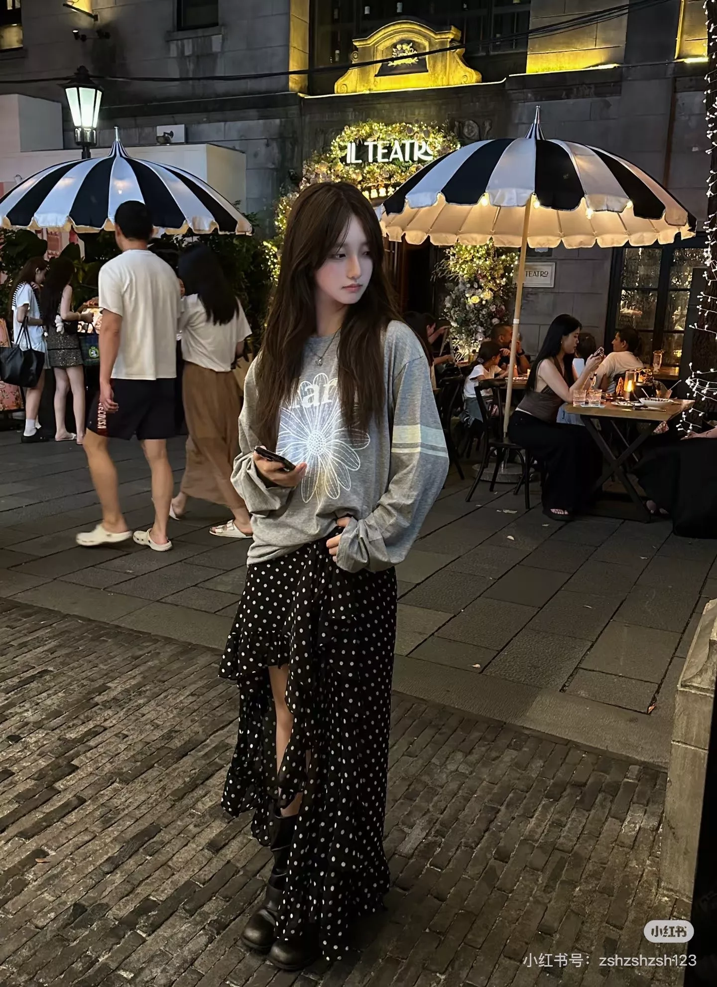 마르디 데이지 프린트 여성용 긴소매 티셔츠 상세 이미지 43